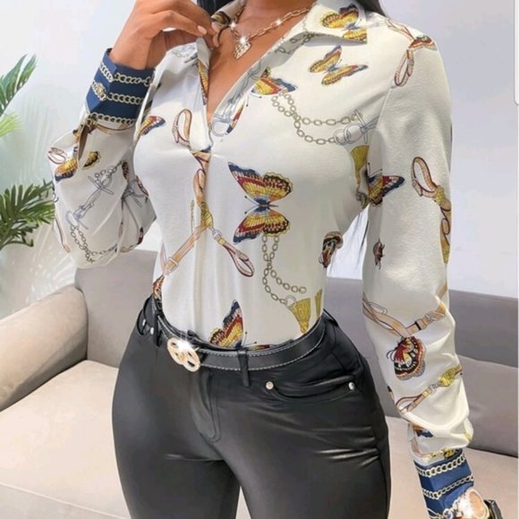 Butterfly & chain print blouse - Picture 2 of 6